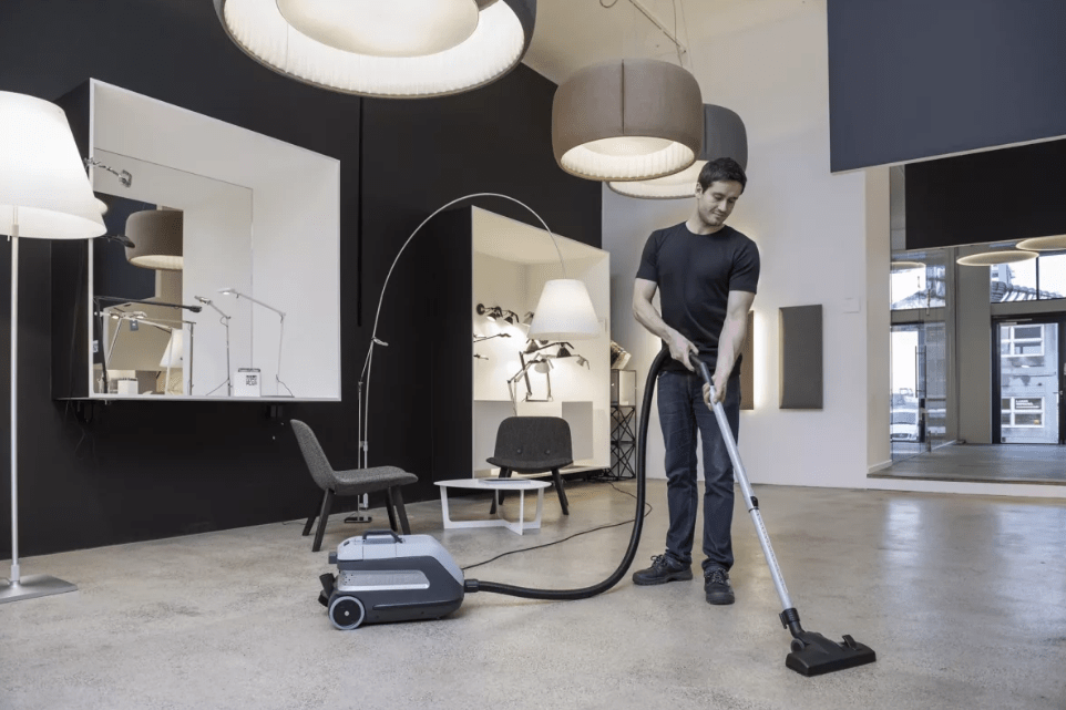 Nilfisk VP 600 ECO HEPA Gewerbesauger - Weigola Premium Autopflege seit 1883