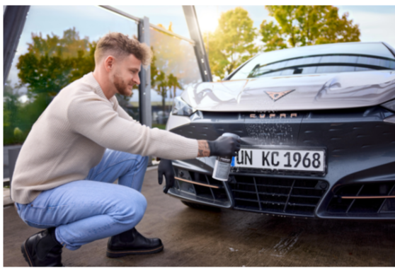 Außenreinigung Set: Koch Chemie THE FINISHER InsectOff Insektenentferner + Mikrofasertuch